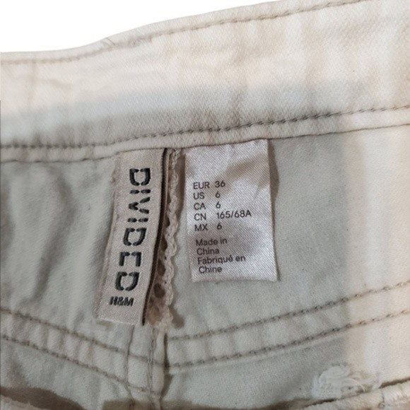 FLORAL Denim Shorts - Picture 7 of 7